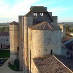 Ce village fortifié du Gers est une merveille de l&rsquo;architecture médiévale, à explorer sans la foule cet automne 2025
