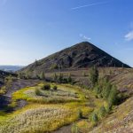 Non, ce n&rsquo;est pas un volcan, mais un terril du Nord-Pas-de-Calais, classé à l&rsquo;UNESCO, qui offre le plus beau panorama sur le bassin minier