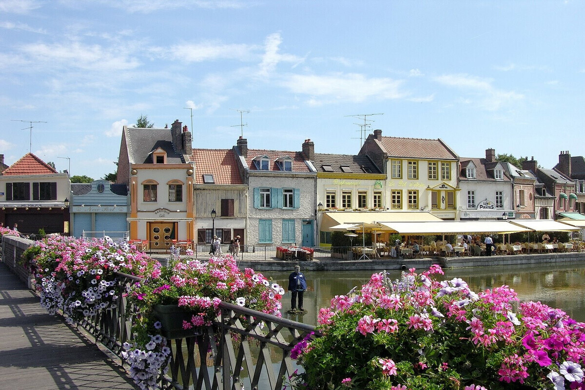 Cette ville de la Somme est un joyau de l&rsquo;art gothique, à visiter sans la foule pour en apprécier toute la majesté 