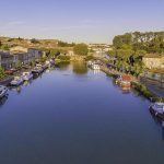 Ce village de la Haute-Garonne est la capitale du cassoulet, une dégustation incontournable pour un week-end d&rsquo;automne gourmand 