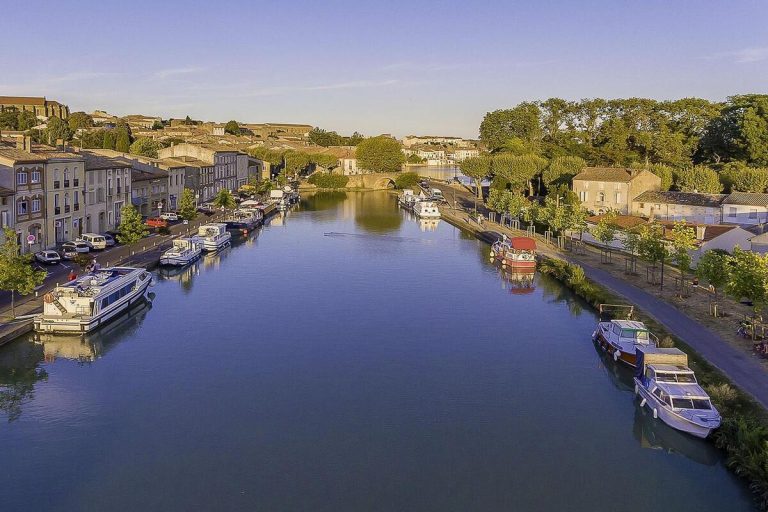 Ce village de la Haute-Garonne est la capitale du cassoulet, une dégustation incontournable pour un week-end d&rsquo;automne gourmand 