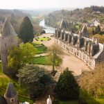 Ce village du Morbihan, avec ses maisons de granit, est une petite cité de caractère d&rsquo;un charme fou en automne