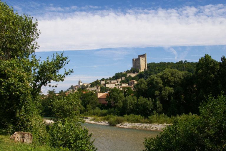 Ce village de la Drôme est considéré comme la capitale de l&rsquo;agriculture biologique, une destination saine et gourmande pour l&rsquo;automne