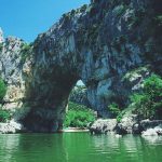 Ce village de l&rsquo;Ardèche abrite une reconstitution de la Grotte Chauvet, un chef-d&rsquo;œuvre de l&rsquo;art préhistorique à voir absolument