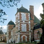 Oubliez Dracula : ce château en ruines de Normandie est considéré comme le plus hanté de France, avec sa légende de la Dame Blanche 