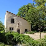 Pourquoi le village natal de Jeanne d&rsquo;Arc est-il un lieu de pèlerinage méconnu, où l&rsquo;on peut visiter sa maison d&rsquo;enfance ?