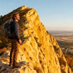 À 1h de Marseille, cette montagne mythique offre des randonnées spectaculaires avec vue sur toute la Provence en automne 