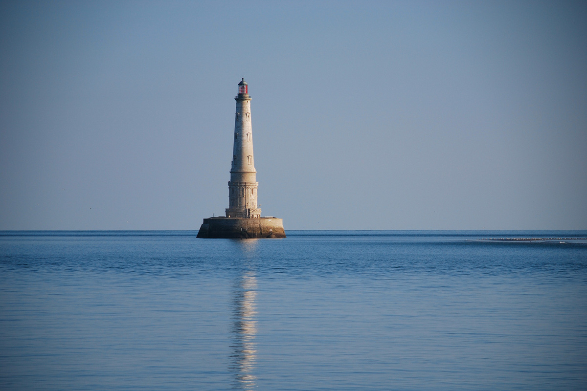 Pourquoi le phare de Cordouan, au large de la Gironde, est-il le seul phare au monde encore habité et classé à l&rsquo;UNESCO ? 
