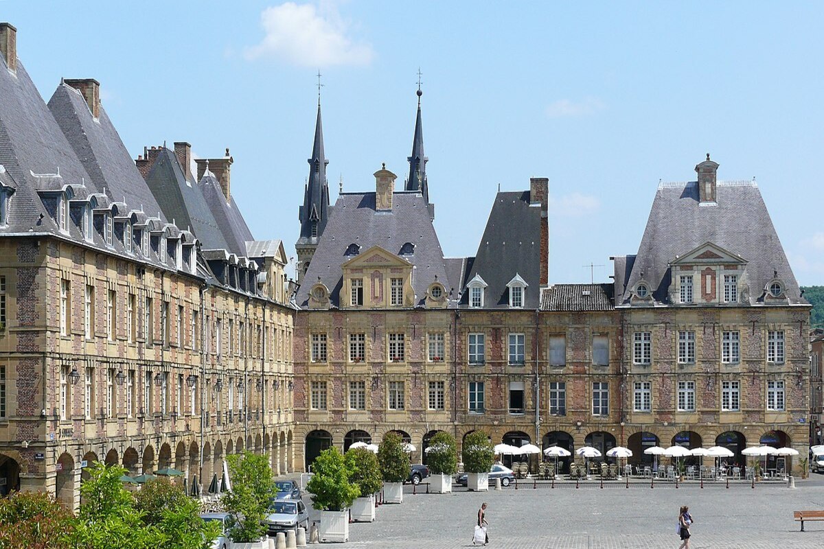 Ce village des Ardennes est le lieu de naissance d&rsquo;Arthur Rimbaud, un pèlerinage poétique et littéraire pour l&rsquo;automne 